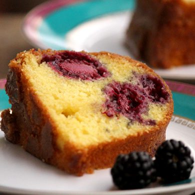 Bolo de amora de micro-ondas