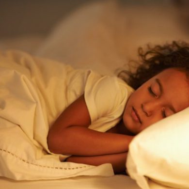 Como fazer as crianças dormirem em suas camas