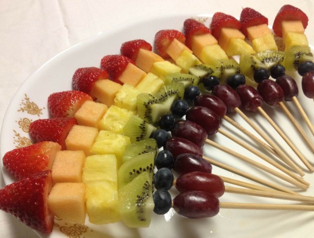 Espetinho de frutas
