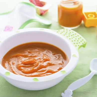 Papinha gourmet de cordeiro com espinafre