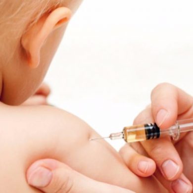 Posso optar por não vacinar meus filhos?