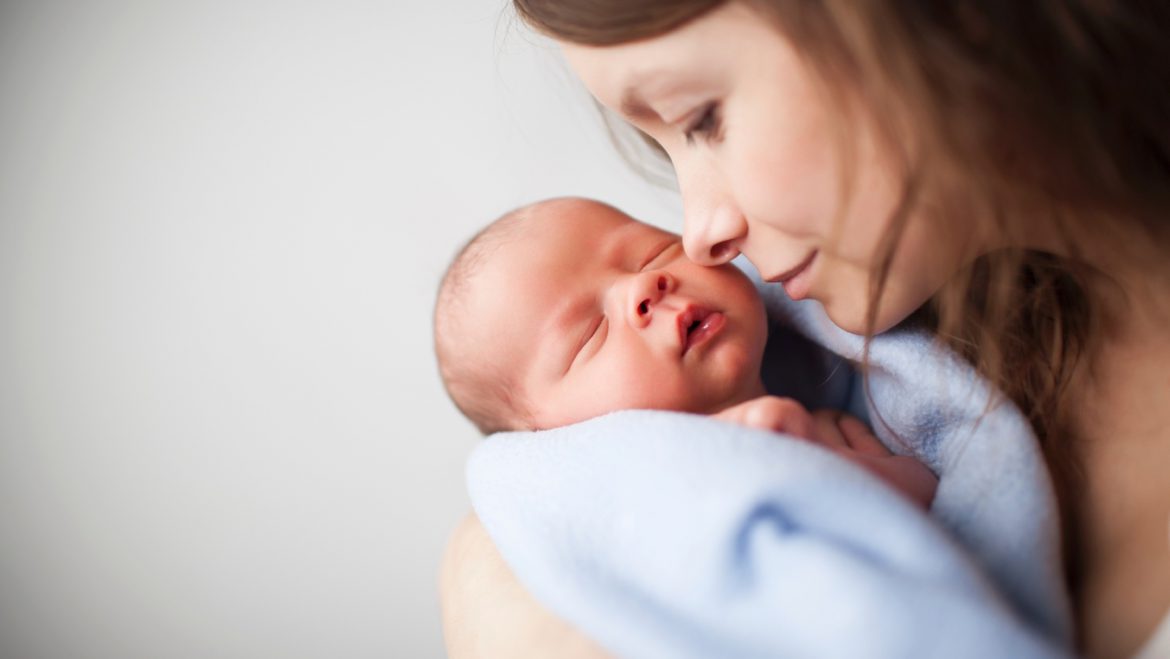 Visitas ao bebê: Dicas para deixá-lo seguro