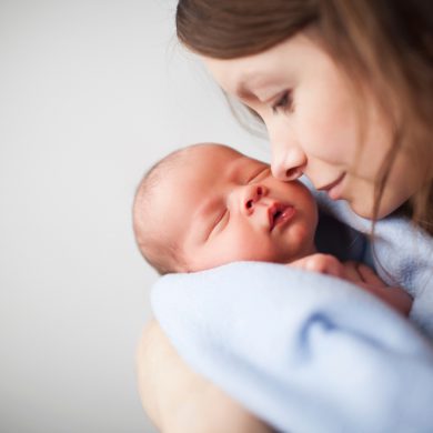 Visitas ao bebê: Dicas para deixá-lo seguro